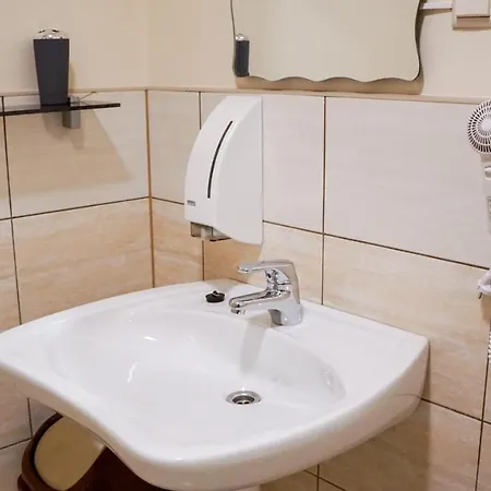 Hotel Bella With Self-check In Riga